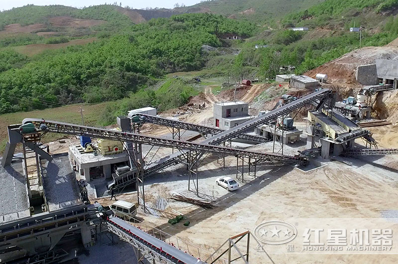 南陽生產現場，根據產量搭配生產線設備
